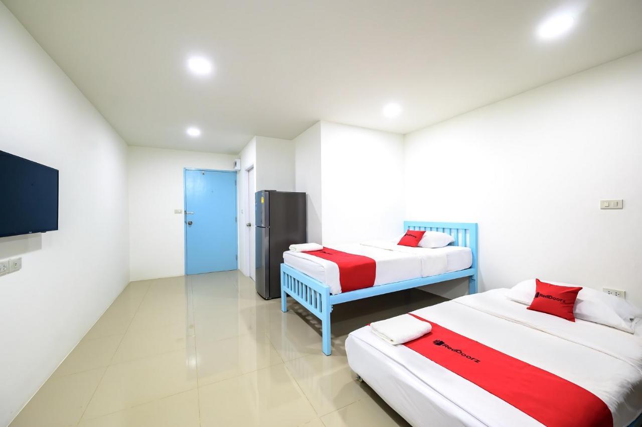 The Living Block Hotel Bangkok Exterior photo